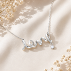 Love Necklace – Elegante Halskette mit funkelndem Anhänger