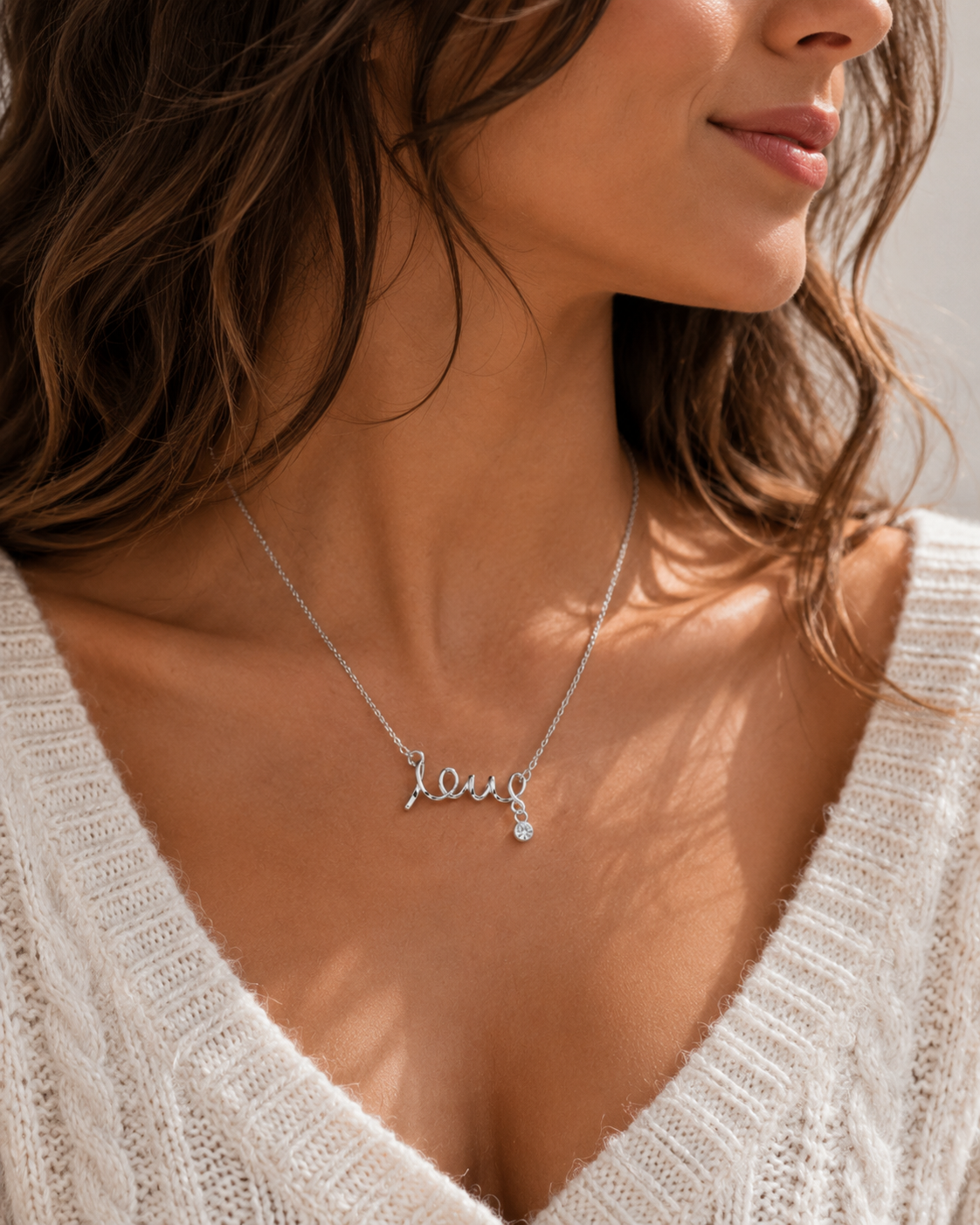 Love Necklace – Elegante Halskette mit funkelndem Anhänger